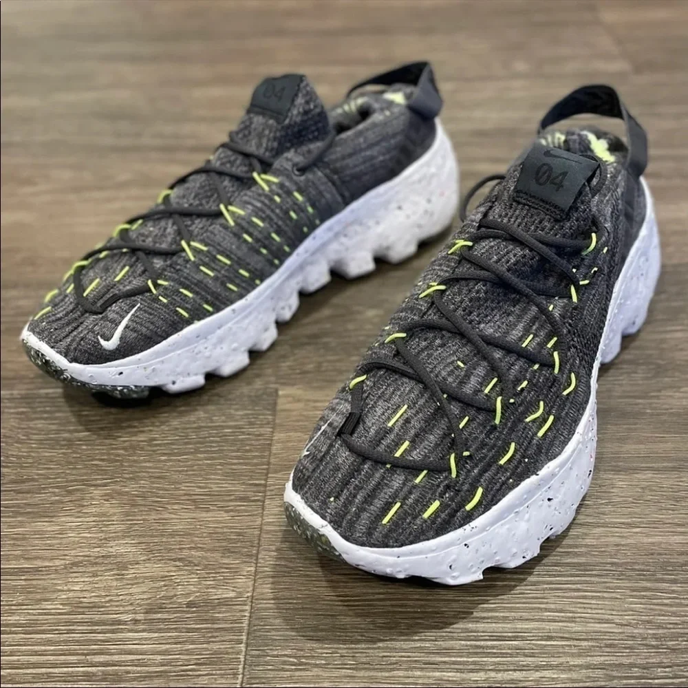 Nike Space Hippie 04 Black Volt sz 10